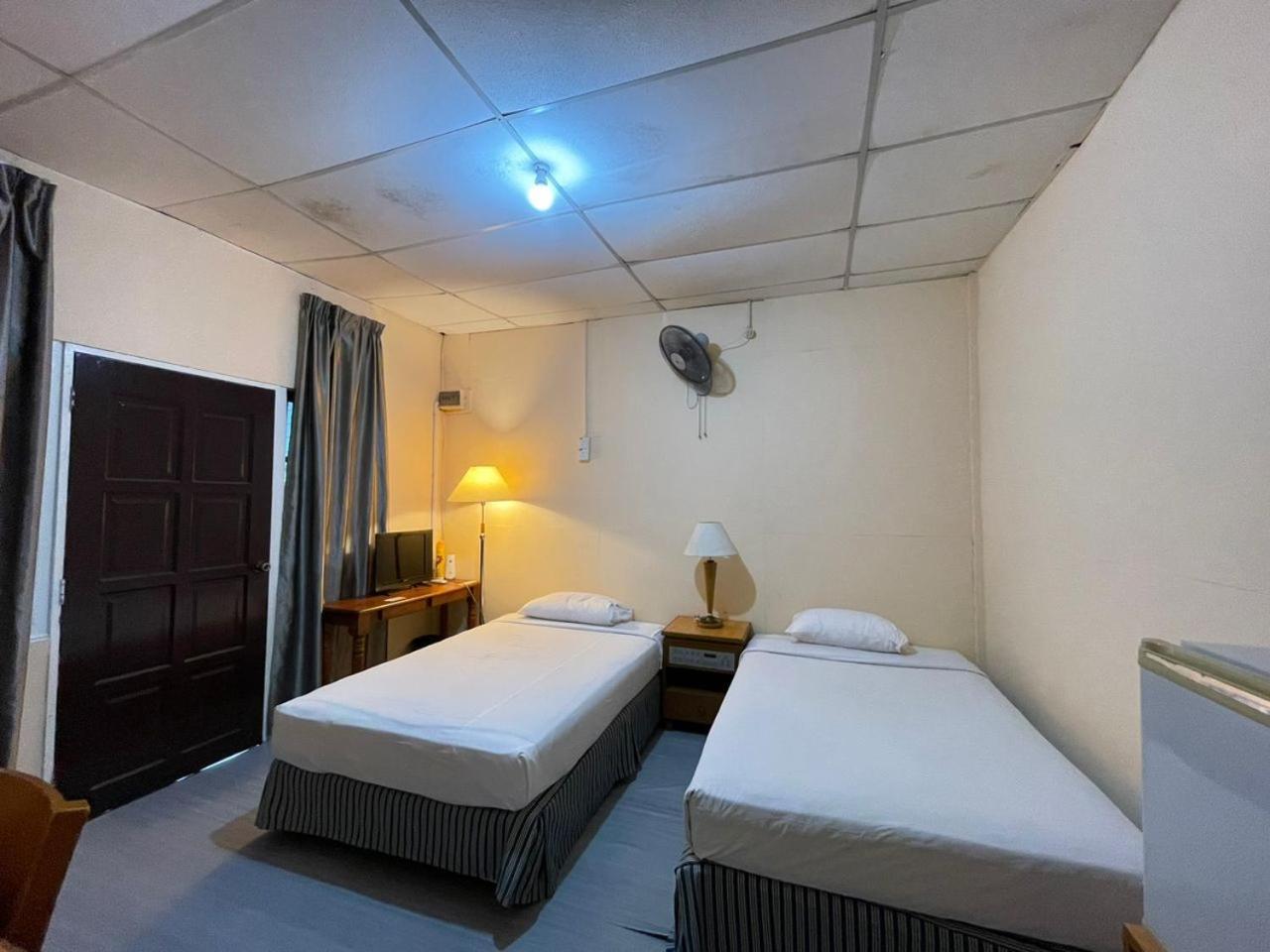 Dgeting Beach Resort Tumpat Extérieur photo