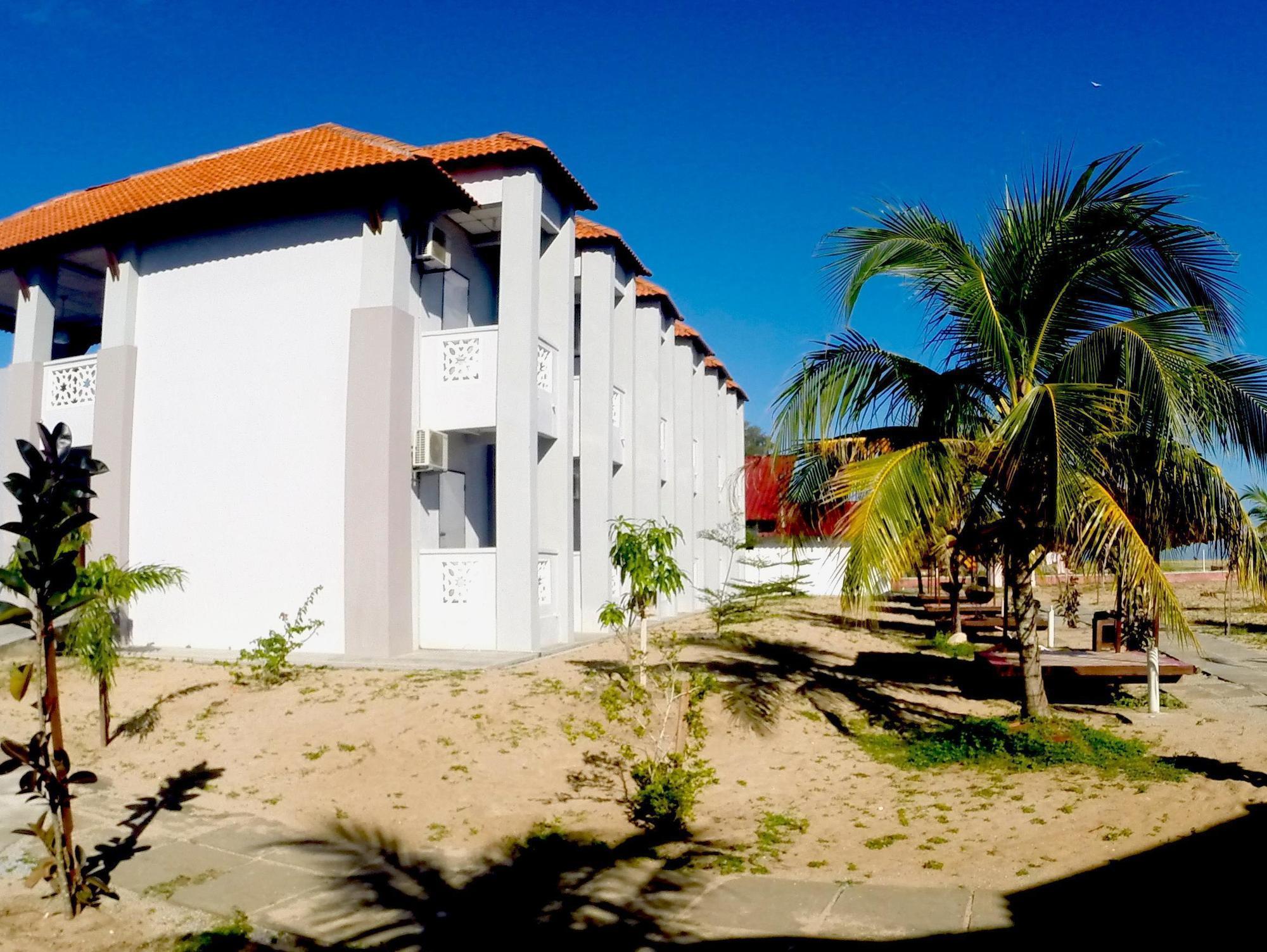 Dgeting Beach Resort Tumpat Extérieur photo