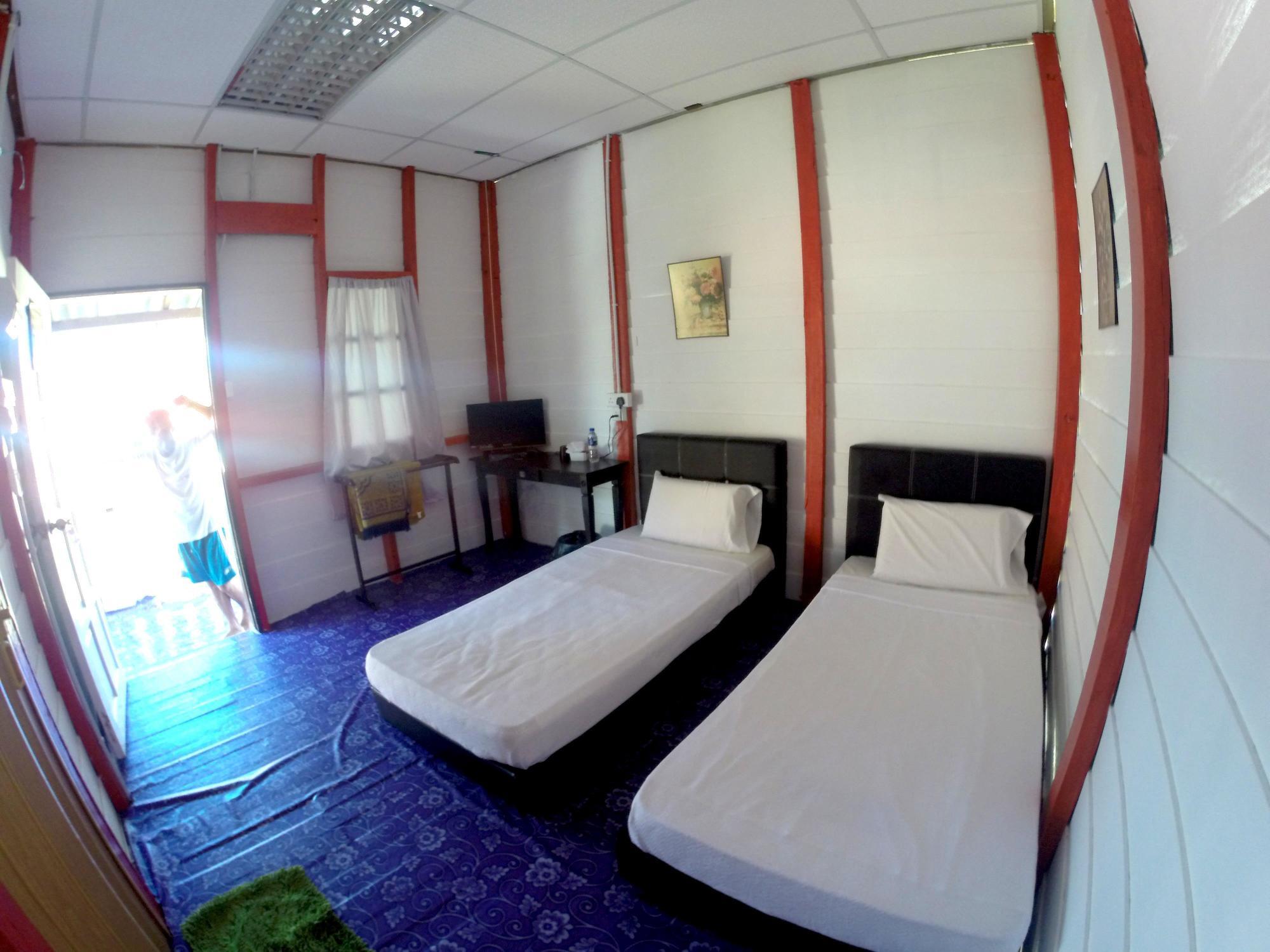 Dgeting Beach Resort Tumpat Extérieur photo